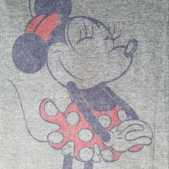 2/$15 ๐ผ Minnie Mouse Tee - Picture 4 of 6